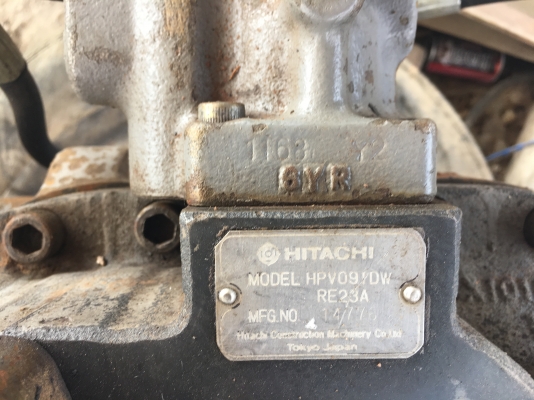 ขายด่วน ปั้มท้ายเครื่อง HITACHI EX200-2แมกกระปั้ม ขายด่วน ปั้มท้ายเครื่อง HITACHI EX200-2แมกกระปั้ม