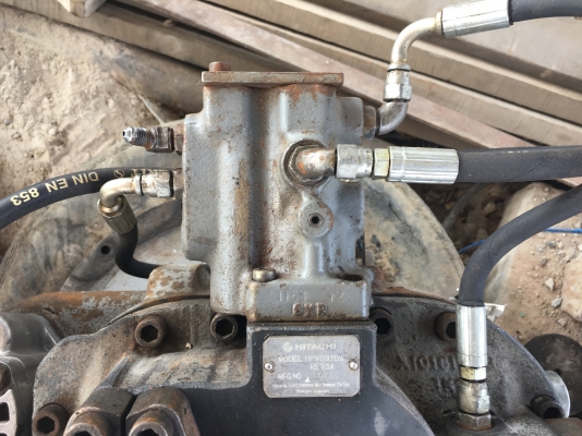 ขายด่วน ปั้มท้ายเครื่อง HITACHI EX200-2แมกกระปั้ม ขายด่วน ปั้มท้ายเครื่อง HITACHI EX200-2แมกกระปั้ม