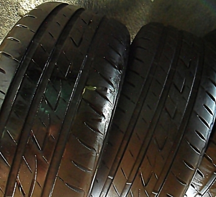 ยาง17 บริดสโตน 215-55-17ลงปลายปี14 ดอกหนา 8มิล