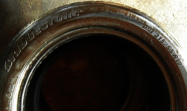 ยาง17 บริดสโตน 215-55-17ลงปลายปี14 ดอกหนา 8มิล
