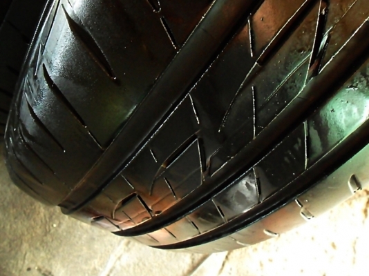 ยาง17 บริดสโตน 215-55-17ลงปลายปี14 ดอกหนา 8มิล