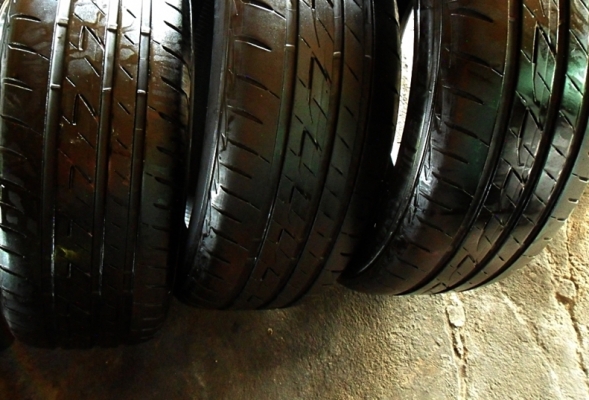 ยาง17 บริดสโตน 215-55-17ลงปลายปี14 ดอกหนา 8มิล