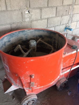 เครื่องผสมปูนฉาบ