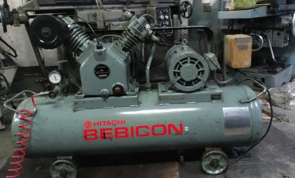 **ขายถูกๆ ปั้มลมมือสองจากญี่ปุ่น** HITACHI-BEBICON 5 แรง  ทดสอบเรียบร้อย ทุกระบบทำงานได้ดีมากๆ นิ่งๆเงียบๆพร้อมใช้งานครับ