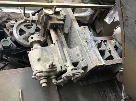 ขายเครื่องกลึง3ฟุตครึ่งเดินฟีดปอกผิวได้ราคาเบาๆนะครับเอาไปใช้ครับ