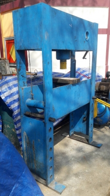 ขายแท่นอัดไฮโดรลิค80ตันพร้อมใช้ราคากันเองครับผม