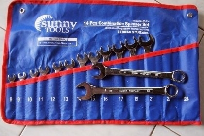 ขายประแจแหวนข้างปากตาย8-24 SUNNY TOOLS. ใหม่เก่าเก็บ