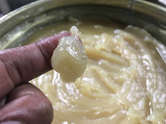 ขายจาระบีเกรดคุณภาพสูง Shell 6459N made in Japan ใช้ในอุตสาหกรรมประกอบรถยนต์ ของใหม่ มีหลายถังครับ ขายจาระบีเกรดคุณภาพสูง Shell 6459N made in Japan ใช้ในอุตสาหกรรมประกอบรถยนต์ ของใหม่ มีหลายถังครับ