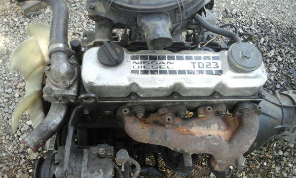 ขายเครื่องTD23พร้อมเกียร์ เครื่องแน่นเกียร์ไม่หลุดไม่หอน089-2095791