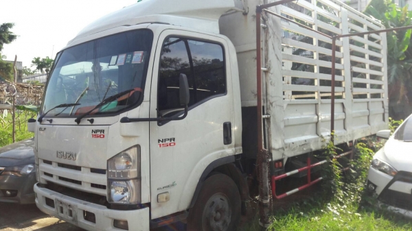 หกล้อ อิชุซุ NPR 150 แรง กระบะคอง