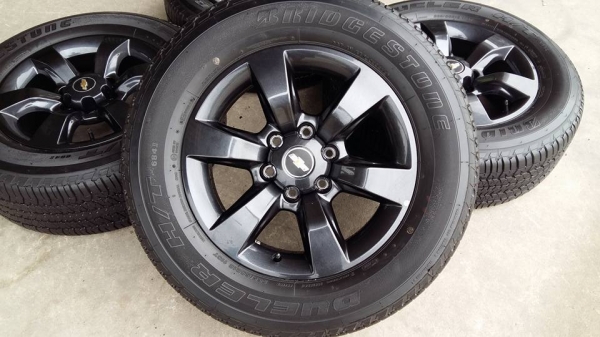 ขายล้อแม็กป้ายแดง chev colorado 18"ยางปี16 สนใจติดต่อ ก.เจริญการยางครับ 081-3747940 ขายล้อแม็กป้ายแดง chev colorado 18"ยางปี16 สนใจติดต่อ ก.เจริญการยางครับ 081-3747940