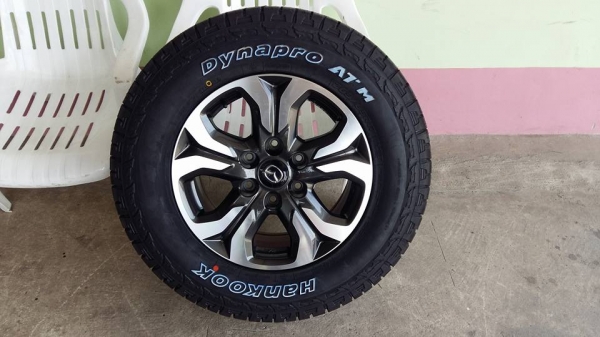 ขายล้อแม็กป้ายแดง mazda bt50 17" ยางใหม่ปี16
