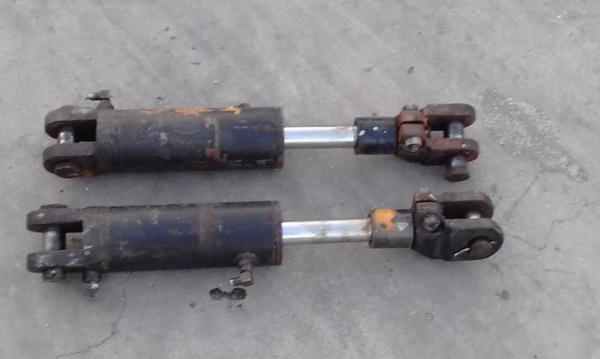 ขายกระบอกรถโฟลิฟ   พร้อมใช้งาน