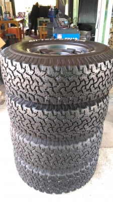 ขายล้อลาย breadley พร้อมยาง bf 265/75/16 ปี 14 ขายล้อลาย breadley พร้อมยาง bf 265/75/16 ปี 14