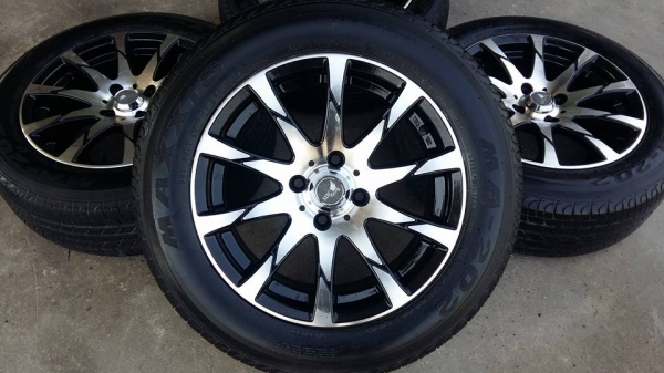 ขายล้อแม็กมือ2 mic racing 15" ยางปี14 สนใจติดต่อ ก.เจริญการยางครับ 081-3747940