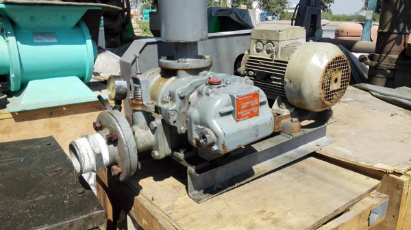 ** SOLD ** รูทโบวเวอร์ญี่ปุ่น ShinMaywa JAPAN 3 HP 380V ท่อ 2.5&quot; สวยๆแน่นๆมาเทสได้