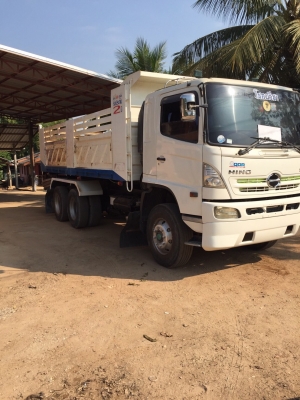 ขายสิบล้อเดี่ยว Hino เครื่อง 320 แรง ปี 49 กระบะดัมพ์สามมิตร ทะเบียนพร้อม