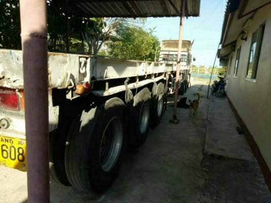 ขายรถหัวลาก พร้อมหาง12เมตร เครื่อง330แรง ราคา890,000 สนใจโทร 090-8588220คุณนะ 093-3258446คุณบิว หรือ