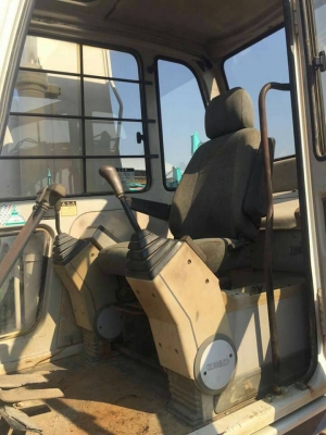 ขาย KOBELCO SK120-1  มาร์ทรี  เก่าญี่ปุ่นแท้  สภาพสวย  เครื่องปั๊มดี  ซีเรียลสูง  6,XXX ชั่วโมง  ลองระบบกันได้ทุกวัน  โทร  089-3818694  ดวงนภา