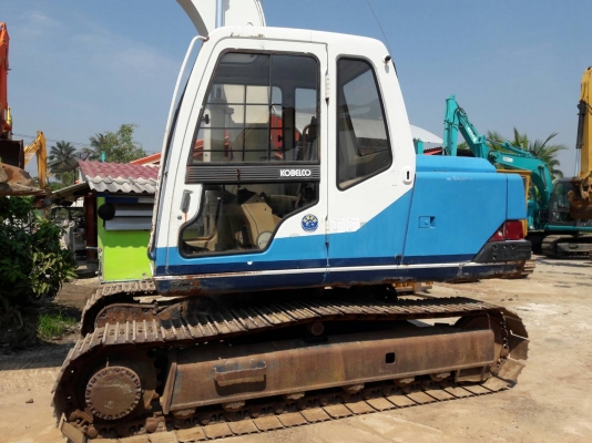 ขาย KOBELCO SK120-1  มาร์ทรี  เก่าญี่ปุ่นแท้  สภาพสวย  เครื่องปั๊มดี  ซีเรียลสูง  6,XXX ชั่วโมง  ลองระบบกันได้ทุกวัน  โทร  089-3818694  ดวงนภา