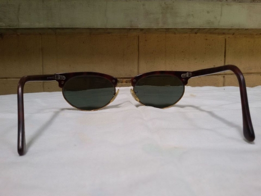ขายVintage B&L Ray Ban Clubmaster Oval w1264 ขายVintage B&L Ray Ban Clubmaster Oval w1264