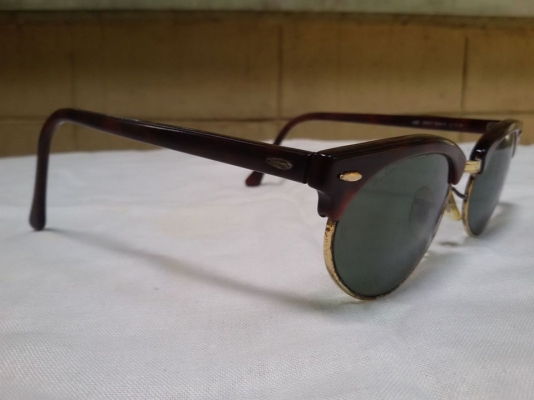 ขายVintage B&L Ray Ban Clubmaster Oval w1264 ขายVintage B&L Ray Ban Clubmaster Oval w1264