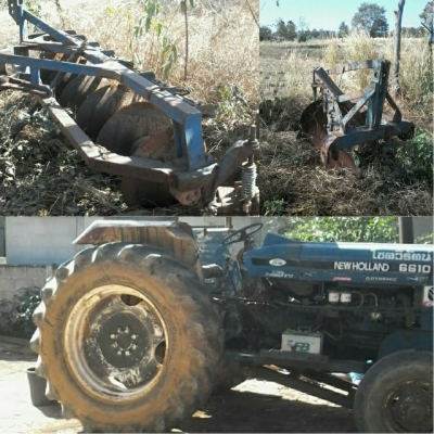 ขายรถไถ ฟร์อด 77 T1เล่มทะเบียน อุปกรณ์ ดันหน้าผาน3ผาน6 สภาพพร้อมใช้งาน