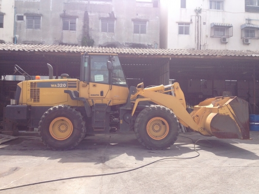รถตักล้อยาง Komatsu WA320-6 รถเก่านอก สภาพเดิม เพิ่งเหยียบถึงไทย สภาพดีพร้อมใช้งาน
