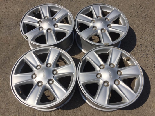 ขายล้อ D-Max ขอบ16 6รู สภาพสวย มีรอยตามการใช้งานนิดหน่อย ไม่มีเบียด ชุดละ 4,500 บาท