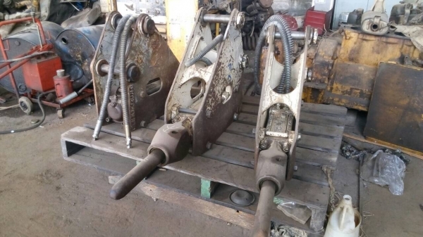 ขายหัวเจาะ รถแมคโคเล็ก ขนาด รุ่น 20-30-40 เก่านอก สภาพพร้อมใช้ ขายไม่แพงครับ