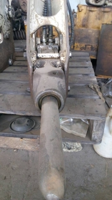 ขายหัวเจาะ รถแมคโคเล็ก ขนาด รุ่น 20-30-40 เก่านอก สภาพพร้อมใช้ ขายไม่แพงครับ