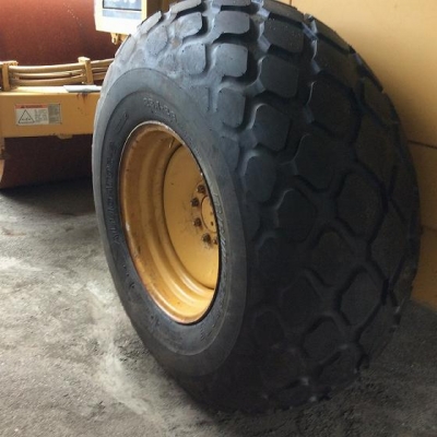 CATERPILLAR รุ่น CS 563 C CATERPILLAR รุ่น CS 563 C