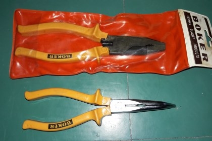 ขายคีมBOKER MADE IN GERMANY.ด้ามกันไฟฟ้า1000Vใหม่เก่าเก็บ