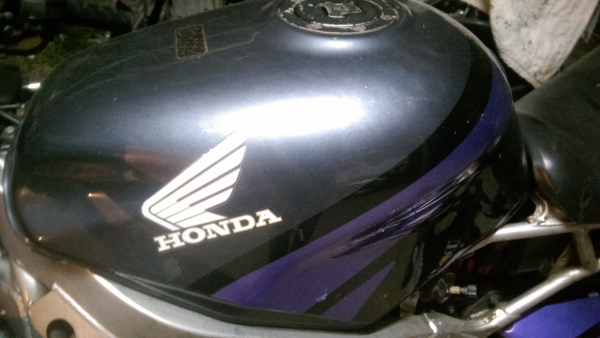 CBR600 f  เครื่องติดวิ่่งได้แห้งๆล้มเลิกโปรเจ็ค ขายถูกเลยครับ