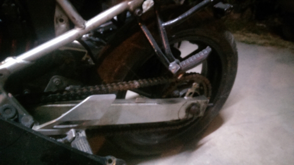 CBR600 f  เครื่องติดวิ่่งได้แห้งๆล้มเลิกโปรเจ็ค ขายถูกเลยครับ