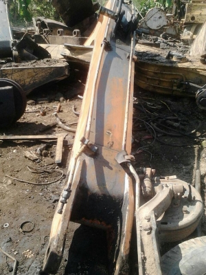 ขายบูมอาร์ม รถแมคโค SK-120-3 ไม่มีรอยแตกร้าว สภาพสวยมาก ขายไม่แพงครับ ขาย 57000 บาท