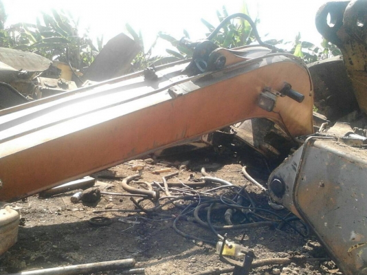 ขายบูมอาร์ม รถแมคโค SK-120-3 ไม่มีรอยแตกร้าว สภาพสวยมาก ขายไม่แพงครับ ขาย 57000 บาท