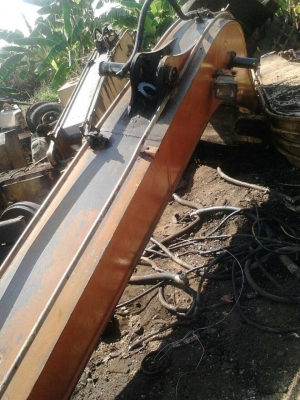 ขายบูมอาร์ม รถแมคโค SK-120-3 ไม่มีรอยแตกร้าว สภาพสวยมาก ขายไม่แพงครับ ขาย 57000 บาท