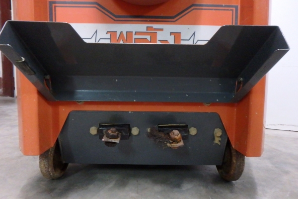 เครื่องเชื่อม ยี่ห้อ พลัง 300 A. ของแท้ รุ่น MOD 300 สภาพใหม่ ผลิต 11-58 พร้อมใช้งาน