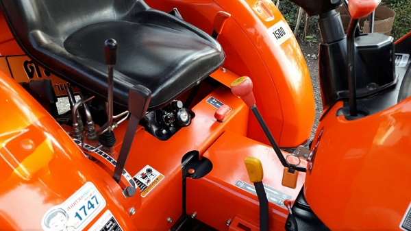 ขายรถไถคูโบต้า  KUBOTA   L 3608SP พร้อมชุดใบมีดดันหน้าคานล่าง  ผาน6