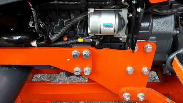 ขายรถไถคูโบต้า  KUBOTA   L 3608SP พร้อมชุดใบมีดดันหน้าคานล่าง  ผาน6