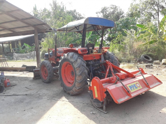 ขายด่วน รถไถkubota m5000su  2เพลา ปี52ขายราคา 380,000