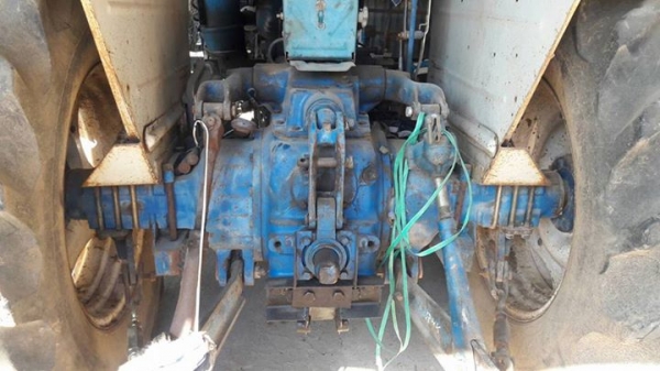 รถไถฟอร์ด6610อุปกรณ์หน้าหลังcmt