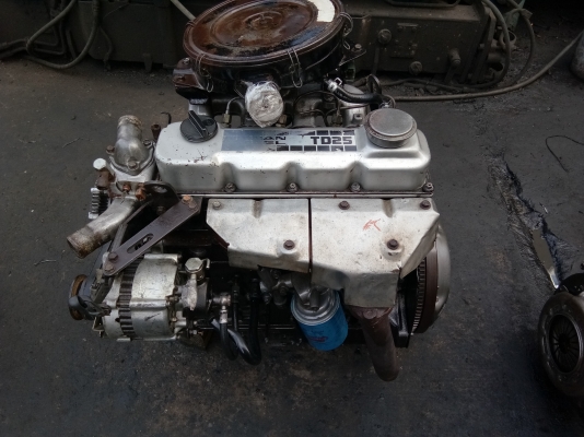 เครื่องยนต์ นิสสัน TD25 สวยๆไม่มีไอ รับประกัน