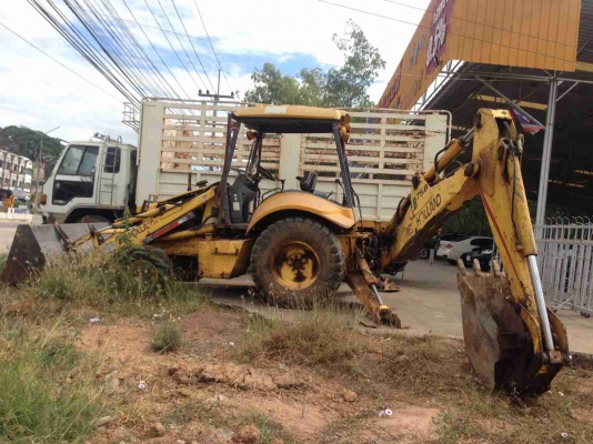 ขายด่วน รถตักหน้าขุดหลัง สภาพพร้อมใช้งาน เอกสารล่มทะเบียน