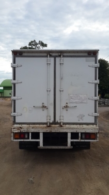 ขายรถหกล้อมือสองสภาพป้ายแดง