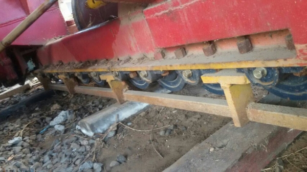 ฝากขายครับด่วนขายแค่อาทิตย์นี้ครับอุปกรครบขาดแค่เครื่องเดิน200ปั้ม22ช่วงล่างใหม่ตู้บริ้วใหม่