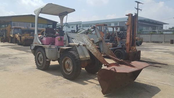 รถตักล้อยาง WS310