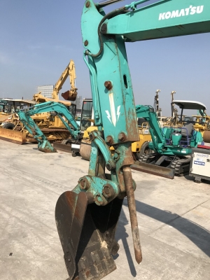 Komatsu PC40-7E Cabin Breaker Very good condition from Japan Komatsu PC40-7E Cabin Breaker Very good condition from Japan