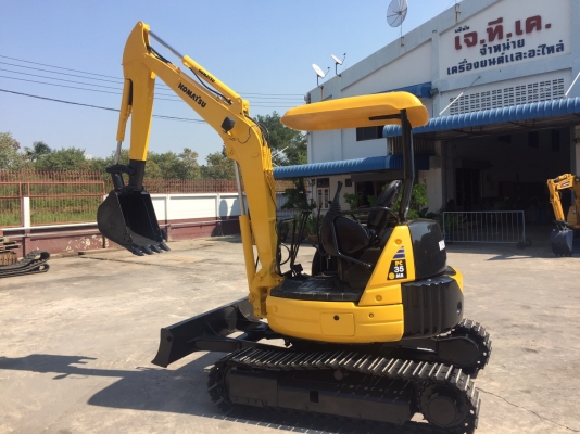 รถขุด Komatsu PC35MR-1 มือสองนำเข้าจากญี่ปุ่น ทำสีใหม่ สภาพพร้อมใช้งาน